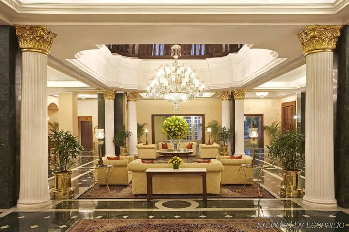 Колката: The Oberoi Grand Kolkata Hotel