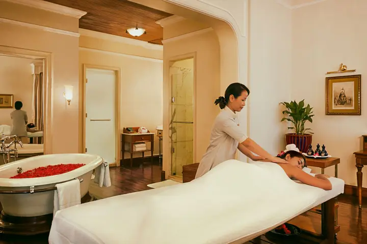 Колката: The Oberoi Grand Kolkata Hotel