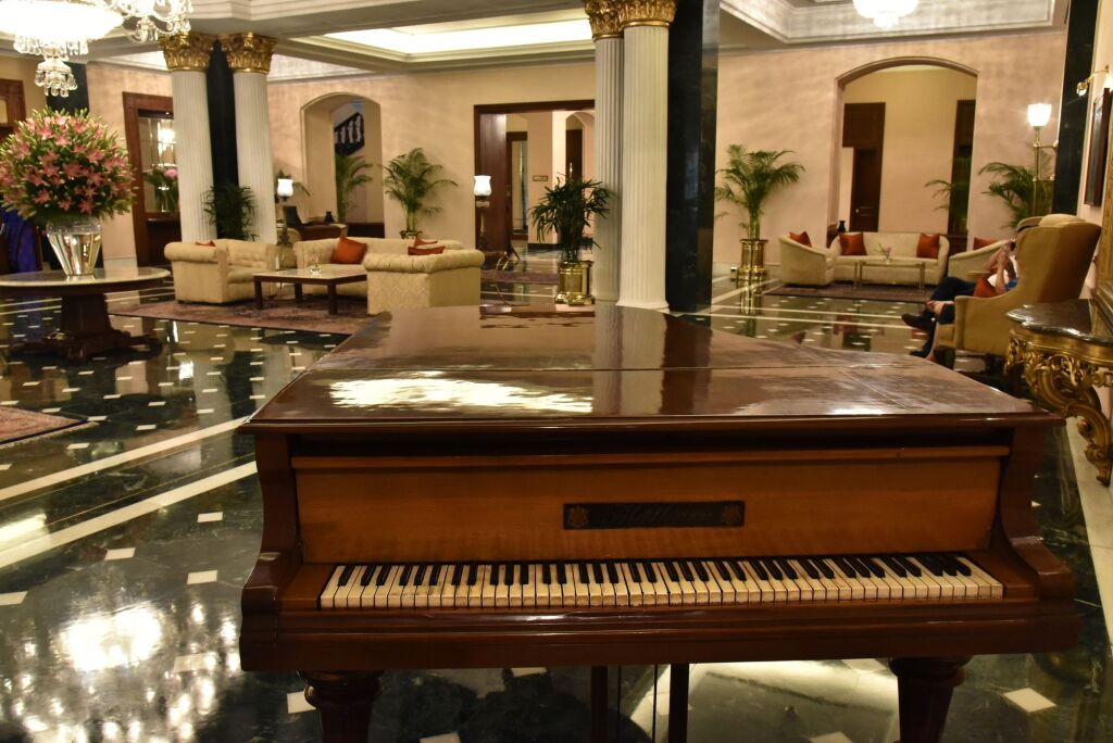 Колката: The Oberoi Grand Kolkata Hotel