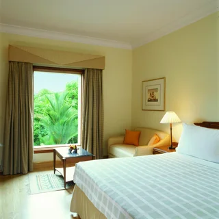 Коччи: The Fern Kochi, Series by Marriott
