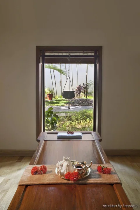 Коччи: The Fern Kochi, Series by Marriott