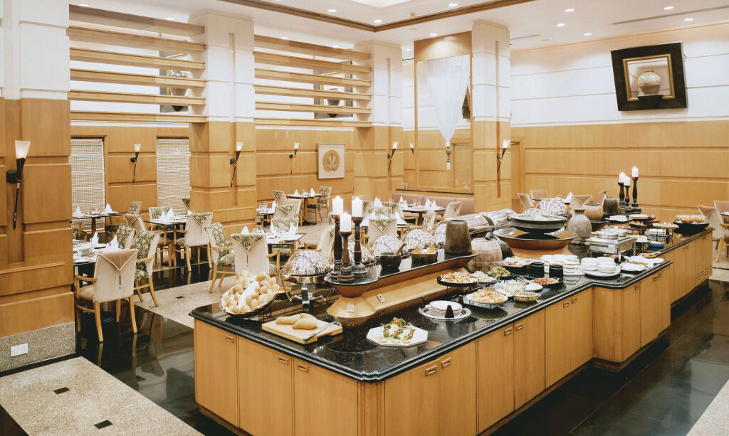 Коччи: The Fern Kochi, Series by Marriott