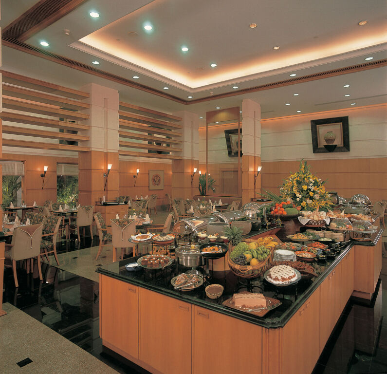 Коччи: The Fern Kochi, Series by Marriott