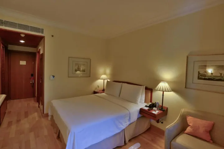 Коччи: The Fern Kochi, Series by Marriott