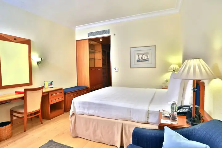 Коччи: The Fern Kochi, Series by Marriott
