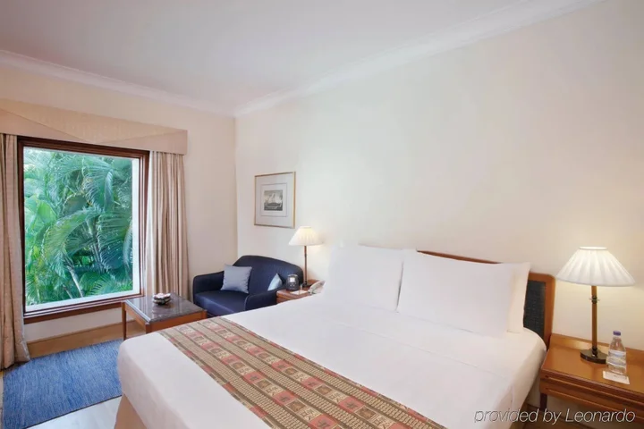 Коччи: The Fern Kochi, Series by Marriott
