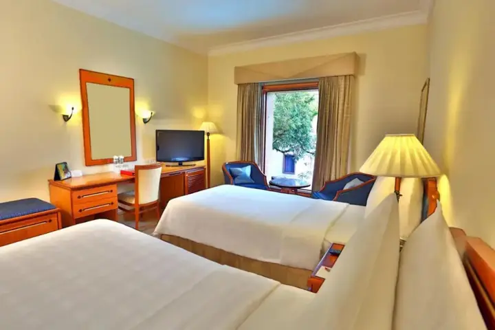 Коччи: The Fern Kochi, Series by Marriott