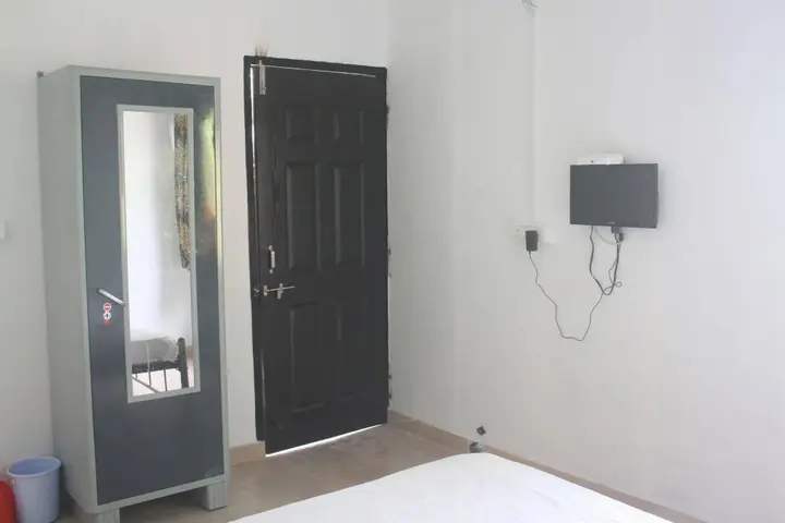 Арамбол: Om Lake Resort