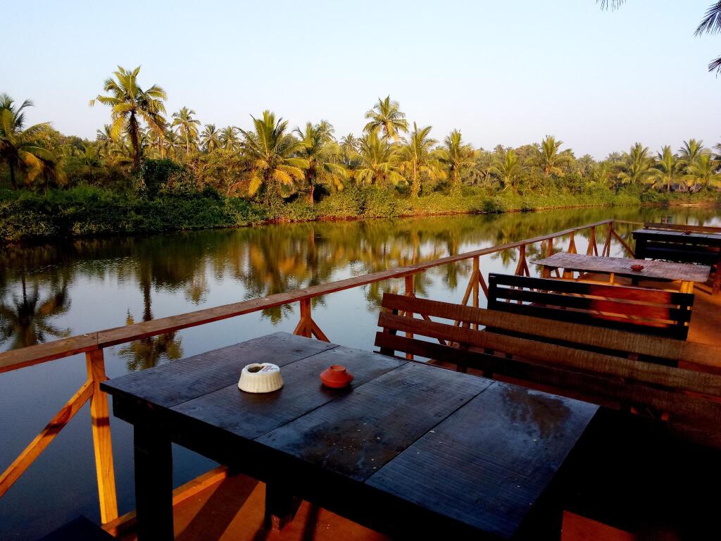 Om Lake Resort — фото 2