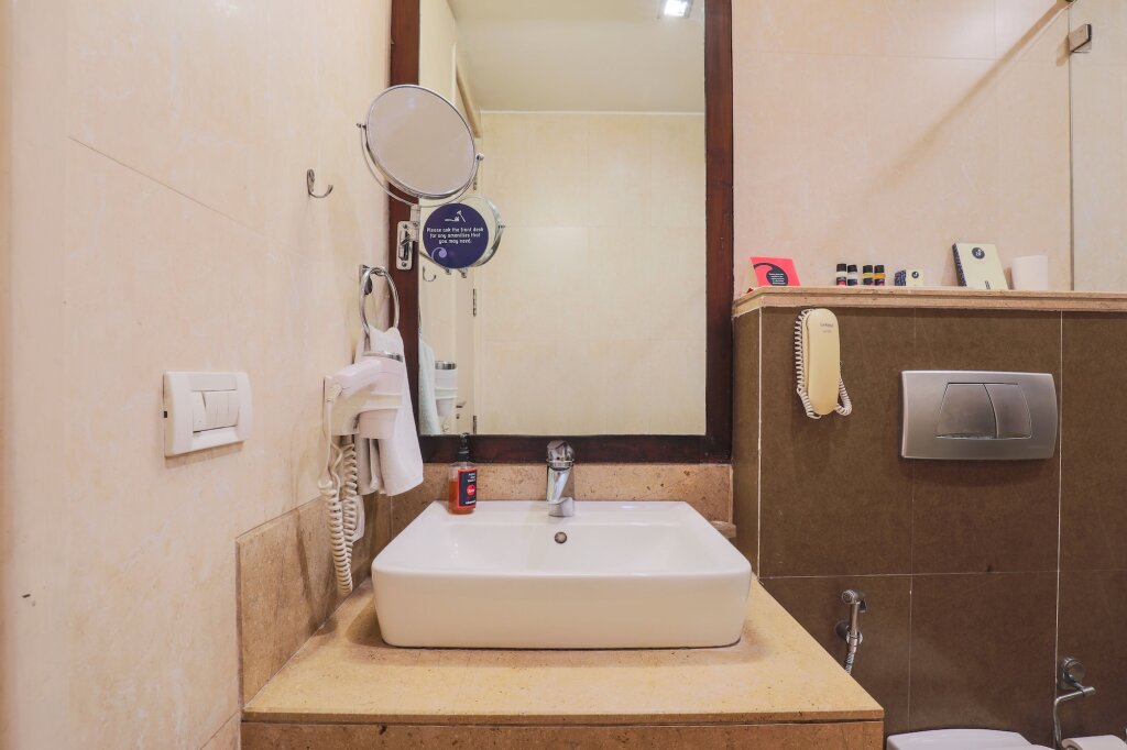 Нью-Дели: Hotel Blue Stone - Nehru Place