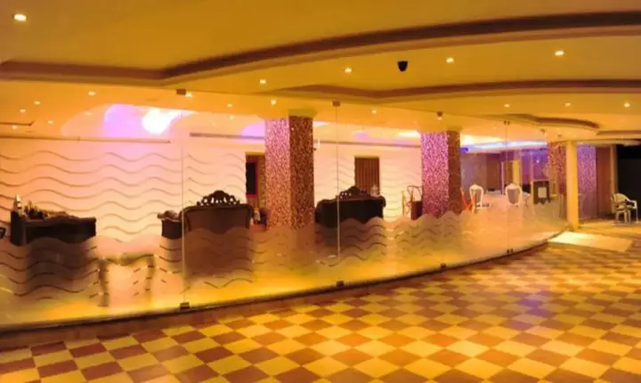 carousel image 4