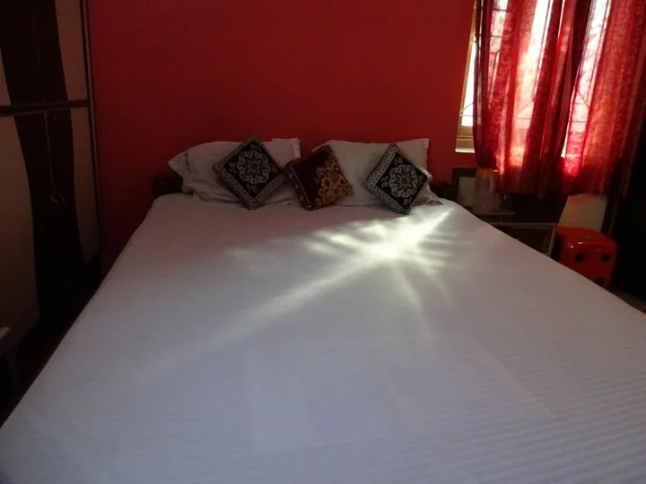 Гайя: Hotel Viraat Inn