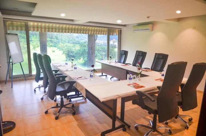 Лонавала: 7 Apple Resort Lonavala