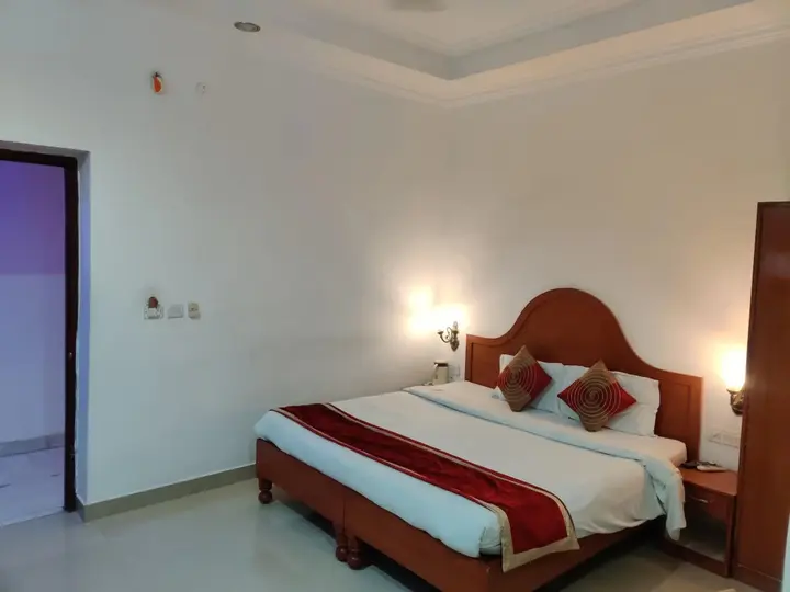 Кхаджурахо: EuroStar Inn