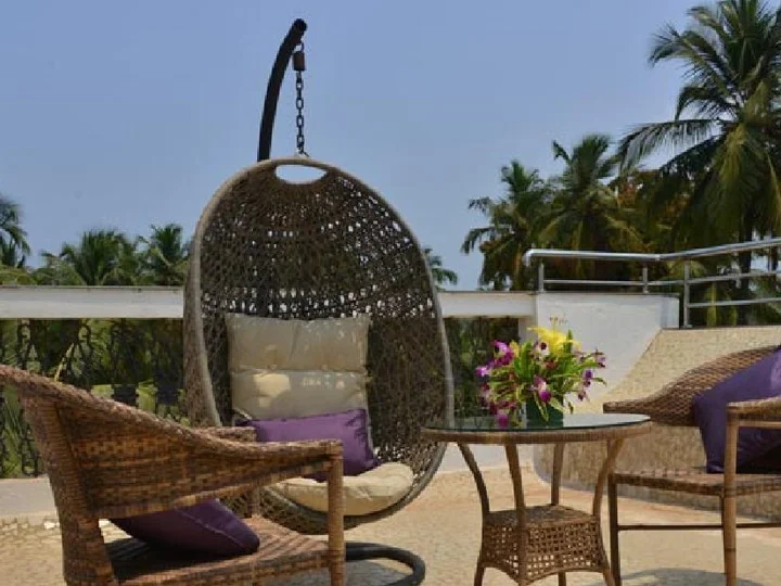 Кандолим: Silver Sands Hideaway - Beach Resorts