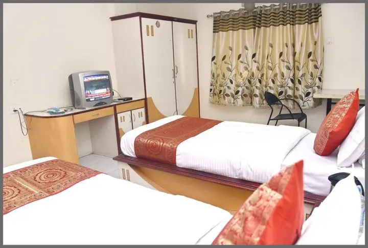 Аурангабад: Hotel Atithi