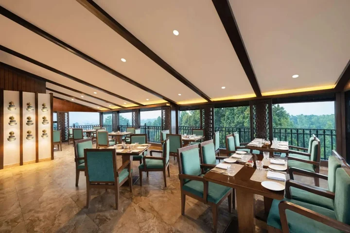 Шринагар: Golden Tulip