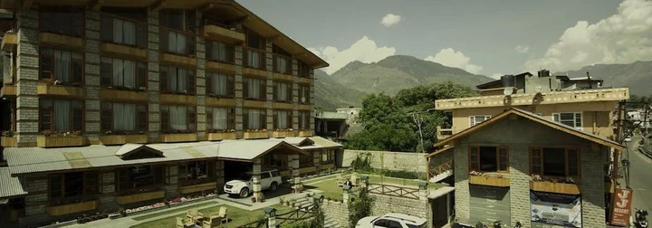 Бхунтар: JJ by VIVAAN RESORTS Kullu