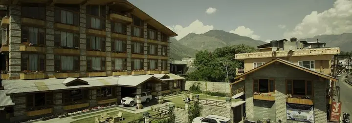 Бхунтар: JJ by VIVAAN RESORTS Kullu