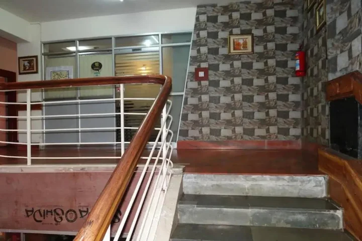 Дарджилинг: Hotel Marvel International And Resturant
