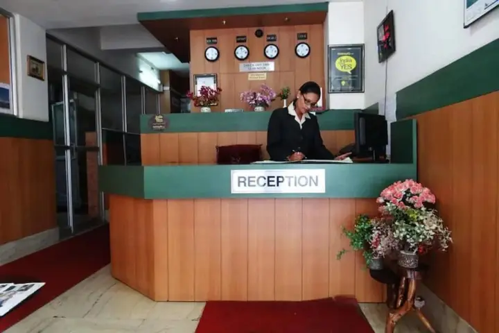 Дарджилинг: Hotel Marvel International And Resturant