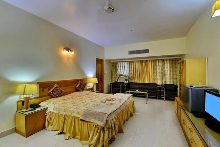 Патна: Royal King Resorts