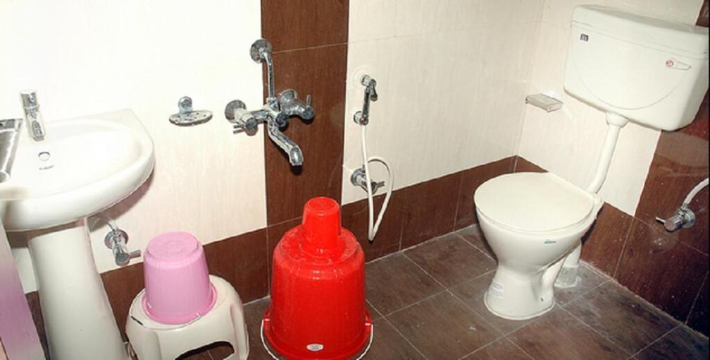 Бангалор: UG Royal Hotel
