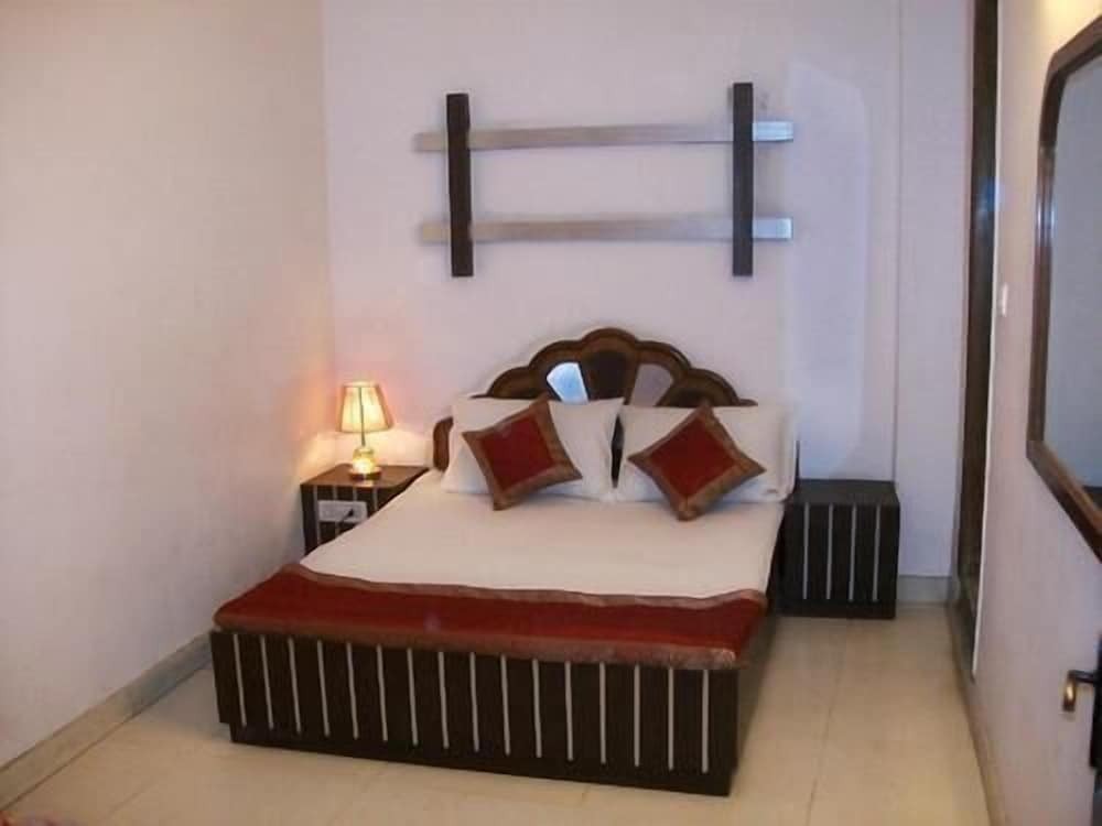 Нью-Дели: Anmol Hotels