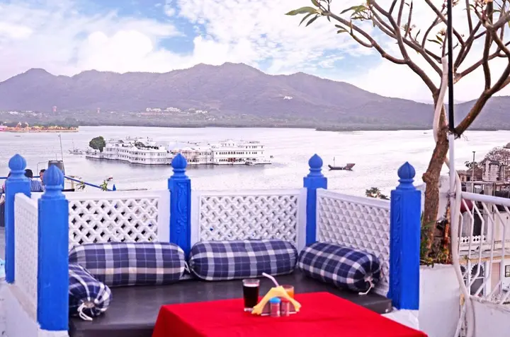 Удаипур: The Lake View Hotel – On Lake Pichola