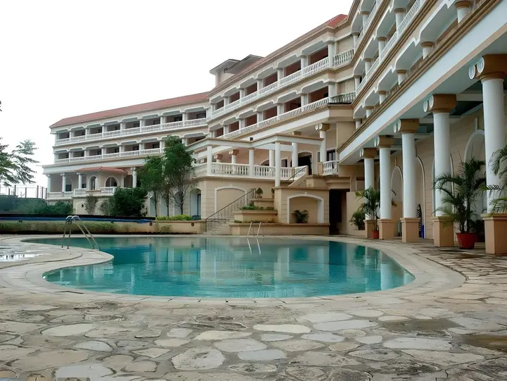 Лонавала: Lagoona Resort