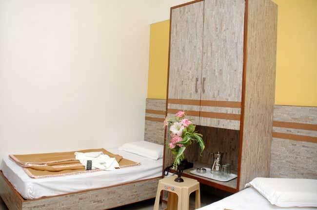 Бангалор: UG Regal Hotel