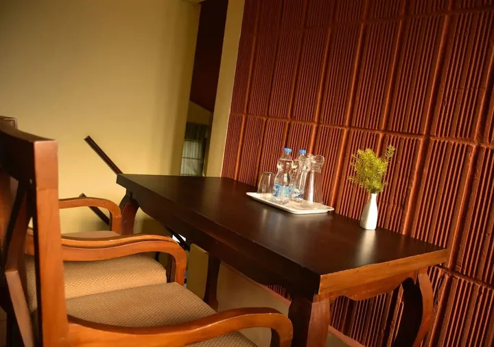 Кушалнагар: Kadkani Riverside Resort
