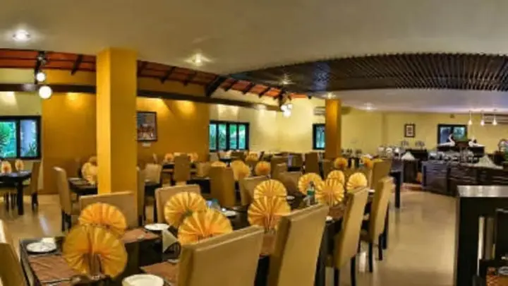 Кушалнагар: Kadkani Riverside Resort