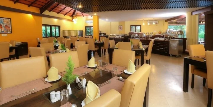 Кушалнагар: Kadkani Riverside Resort