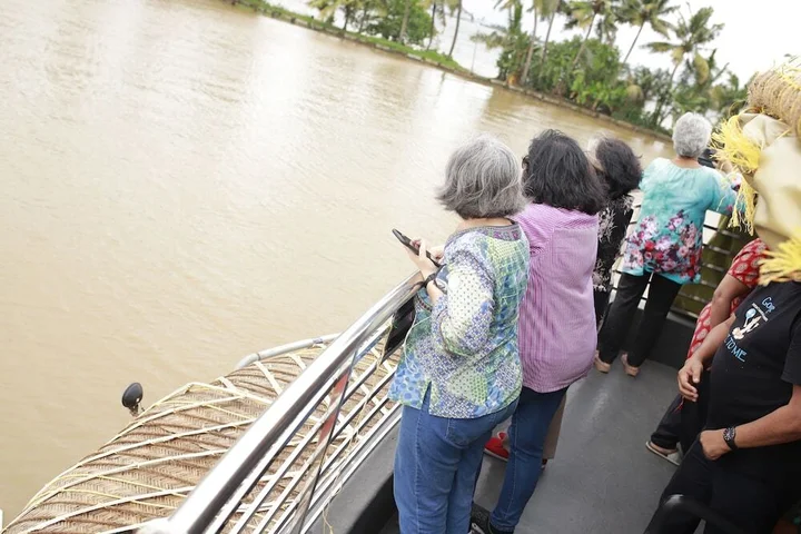 Аллеппи: Sreekrishna Houseboat