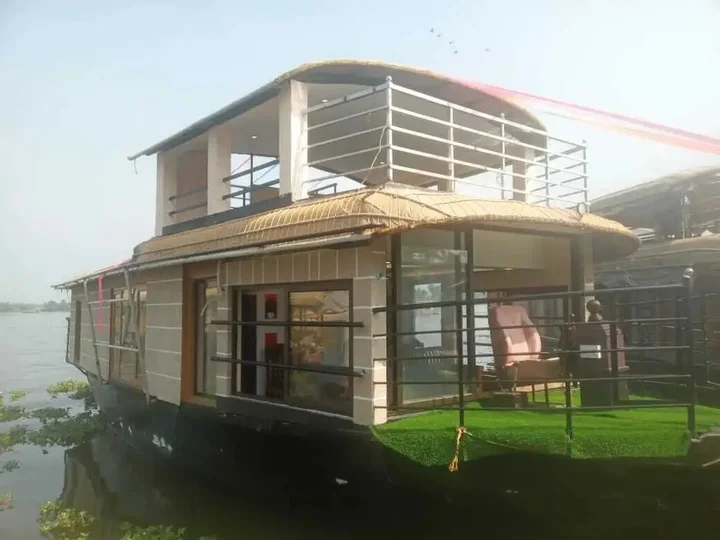 Аллеппи: Sreekrishna Houseboat