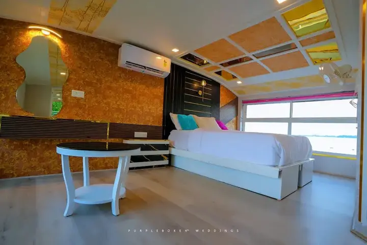 Аллеппи: Sreekrishna Houseboat
