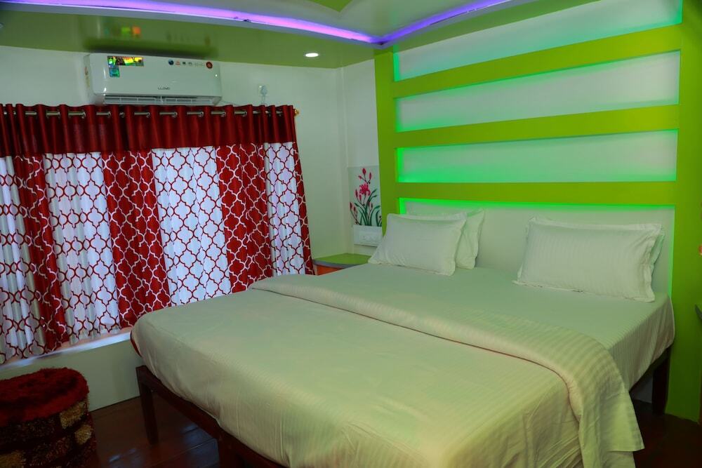 Аллеппи: Sreekrishna Houseboat