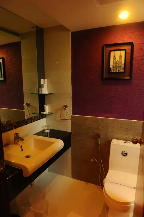 Тируванантапурам: Biverah Hotel & Suites