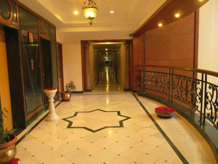 Ширди: Renest Shraddha Inn - Shirdi