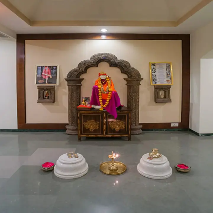 Ширди: Renest Shraddha Inn - Shirdi