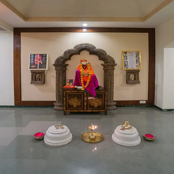Ширди: Renest Shraddha Inn - Shirdi