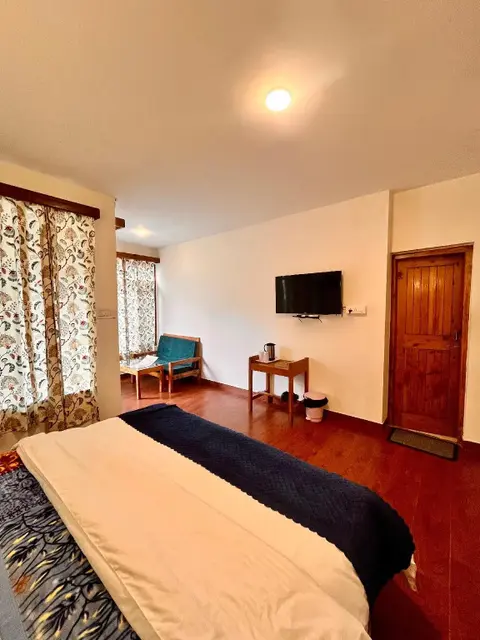 Манали: Tourist Hotel