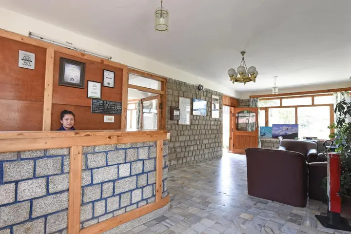 Манали: Tourist Hotel