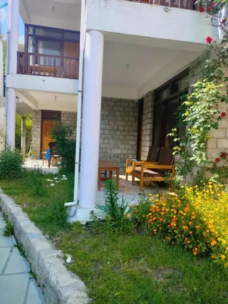 Манали: Tourist Hotel