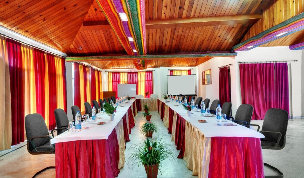 Раникхет: Suman Royal Resort