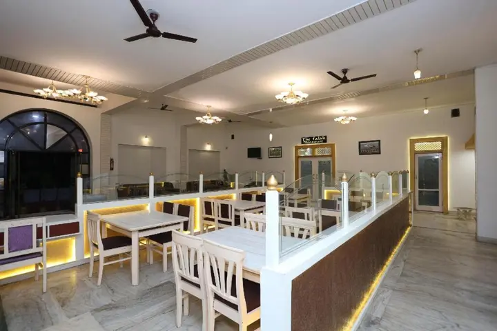 Агра: Hotel Chanakya
