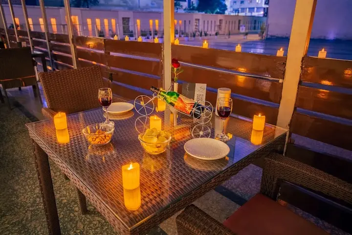 Гуруграм: Emblem Hotel Sector 14 Gurgaon