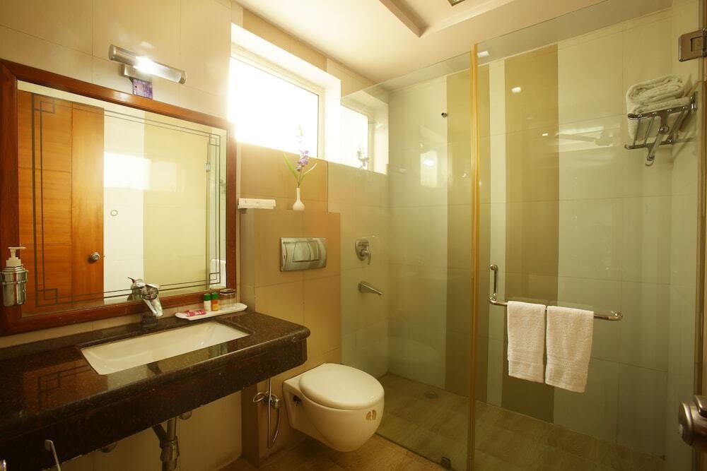 Гуруграм: Emblem Hotel Sector 14 Gurgaon