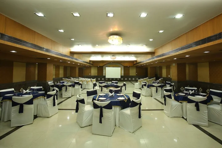 Гуруграм: Emblem Hotel Sector 14 Gurgaon